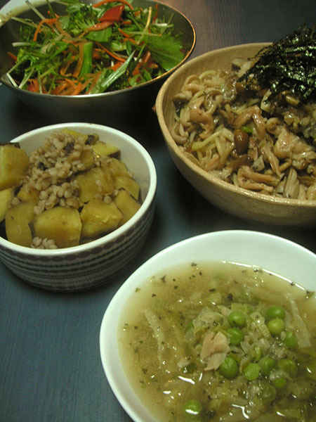 春キャベツとグリンピースのスープ