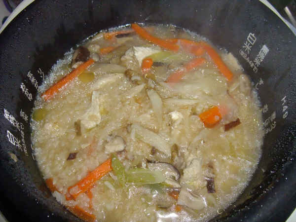 炊飯器で作るサムゲタン風おかゆ