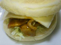 麻婆茄子で簡単焼き肉バーガー