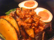 とろ～り煮卵と野菜の16穀ごはん麻婆茄子丼