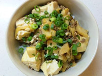 チンジャオロース風味麻婆丼